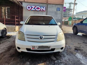 авто в рассрочку ист: Toyota ist: 2004 г., 1.3 л, Автомат, Бензин, Хетчбек