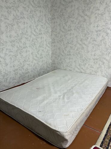 стулья для салонов красоты: Спальный матрас, Б/у, Двойной, Кыргызстан, Пружинный, Поролон, Другой бренд, Матрасы средней жесткости, Самовывоз