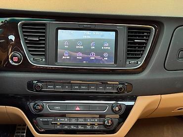 Kia: Kia Carnival: 2021 г., Минивэн — 20