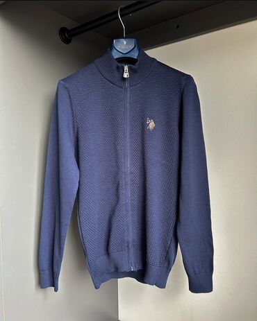 Куртки: Трикотажный кардиган от U.S. Polo Assn. тёмно-синего цвета на молнии