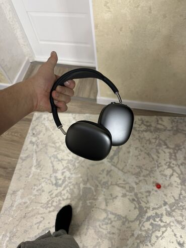 аирподс макс цена бишкек: AirPods Max (Lightning) оригинал,масло,просто лежали в полке,продаю по