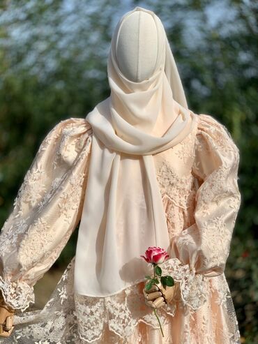 персиковый: Платье для никаха на свадьбу красивое и нежное с фатой поверх лица