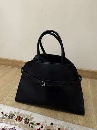 сумка женская через плечо: Классическая сумка, Италия, Материал: Натуральная кожа, Регулируемый ремень, Унисекс, Новый