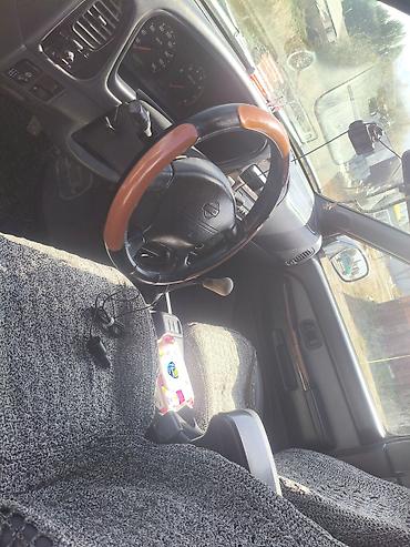 Унаа сатуу: Nissan Pathfinder: 1998 г., 3.3 л, Кол менен иштөөчү, Газ, Жол тандабас — 5