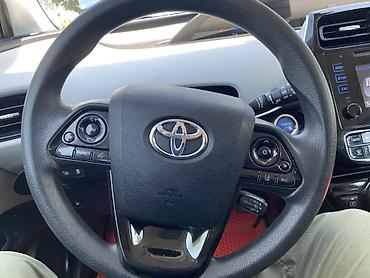 Toyota: Toyota Prius: 2019 г., Гибрид, Хэтчбэк — 8