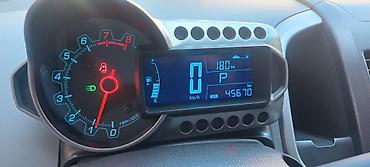opel astra k: Chevrolet Aveo: 1.6 l | 2011 il 46000 km Sedan — 5