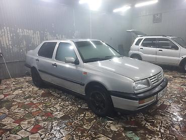 skyline gtr: Volkswagen Vento: 1992 г., 1.8 л, Механика, Бензин, Седан — 2