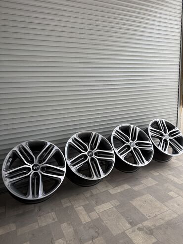 Колеса в сборе: Литые Диски R 18 Hyundai, Комплект, отверстий - 5, Б/у