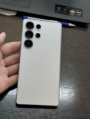 телефон xr: Samsung Galaxy S25 Ultra, Новый, 256 ГБ, цвет - Белый, 1 SIM, eSIM