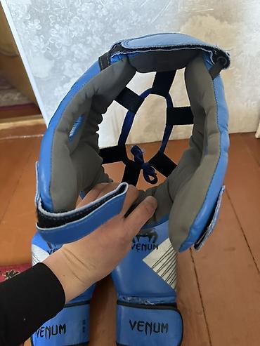 Перчатки: Набор для бокса/единоборств в синем цвете: - Перчатки Venum, вес 12 — 4
