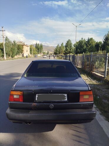 авто элек: Volkswagen Jetta: 1992 г., 1.8 л, Механика, Бензин, Седан