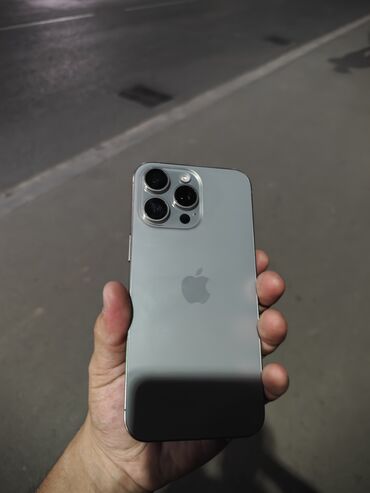 Apple iPhone: IPhone 15 Pro Max, Б/у, 256 ГБ, Natural Titanium, Чехол, 86 %