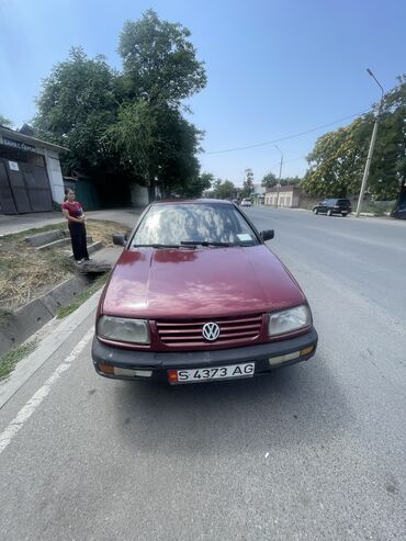авто в аренду с последующим выкупом бишкек: Volkswagen Vento: 1994 г., 1.8 л, Механика, Бензин, Седан lalafo.kg да авто в аренду с последующим выкупом бишкек: Volkswagen Vento: 1994 г., 1.8 л, Механика, Бензин, Седан