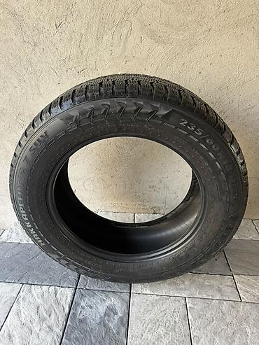4: Шины 235 / 60 / R 18, Зимняя шипованная, Б/у, Комплект, Внедорожные (АТ/МТ), Россия, Nokian — 7