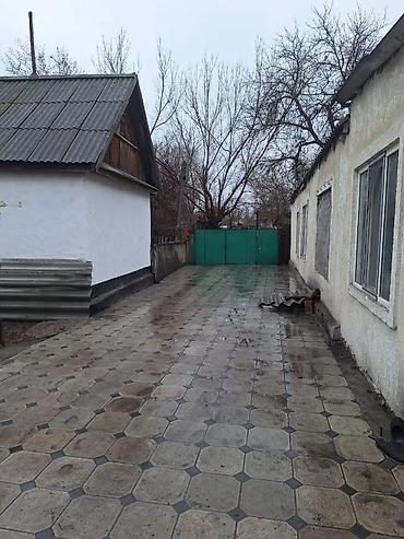 Продажа коттеджей и домов: Продаю 5-ком дом г.Кара-Балта. Дом находится в районе выше — 8