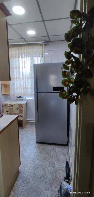 Uzunmüddətli kirayə mənzillər: Gənclik metrosununa Gənçlik mola yaxın 6 mertebeli binanın 5-ci — 6