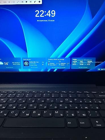 айфон 3gs: Ноутбук Lenovo в классическом чёрном корпусе. На фото видно, что — 1