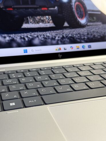 HP: 🚀 İşinizdə və ya təhsilinizdə fərq yaradın! HP Elitebook 1040 G11 — 4
