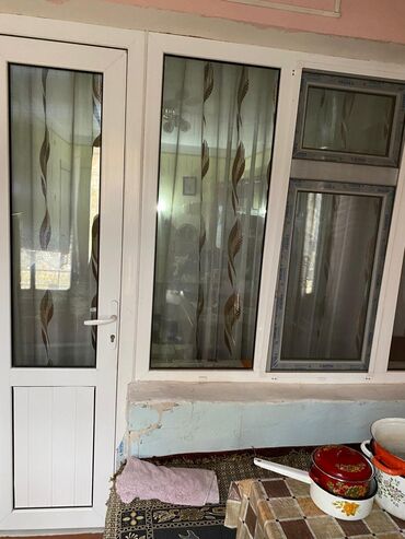 Пластиковые окна на заказ: Продаётся 4х комнатная квартира на третьем этаже, в спальном районе at lalafo.kg — 1 Пластиковые окна на заказ: Продаётся 4х комнатная квартира на третьем этаже, в спальном районе — 1