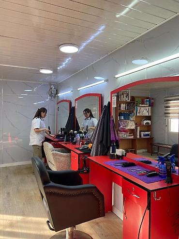 Парикмахеры: СРОЧНО ТРЕБУЕТСЯ. Вакансия: мастер-универсал в парикмахерскую — 8