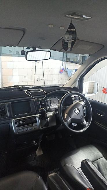 Honda: Honda Stepwgn: 2004 г. — 4