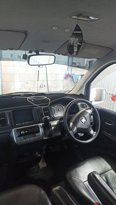 Honda: Honda Stepwgn: 2004 г., Минивэн — 6