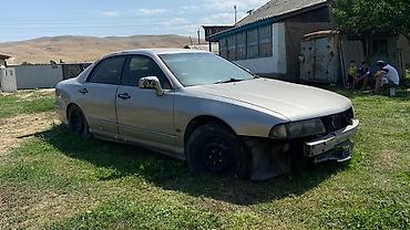 e34 2 5: Mitsubishi Diamante: 1995 г., Седан — 6