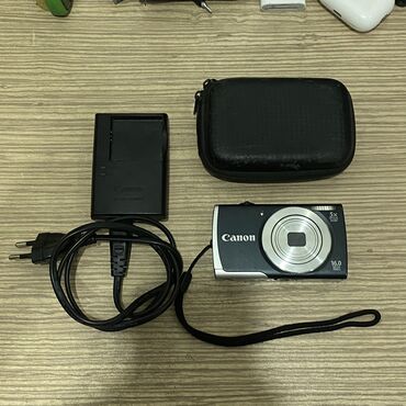 Fotokameralar: Canon PowerShot A2600 Yaxshi veziyyetde. Problemsiz isleyir. Hediyye