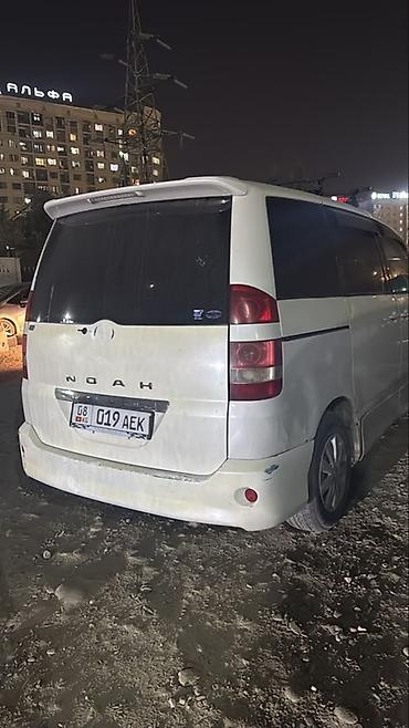генезис авто: Toyota Noah: 2002 г., 2 л, Автомат, Бензин, Минивэн — 5
