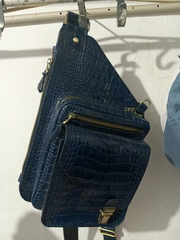 детский велосипед hello kitty: Спортивная сумка, Материал: Натуральная кожа, Унисекс