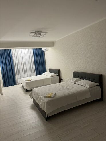 Посуточная аренда квартир: 3 комнаты, Душевая кабина, Постельное белье, Кондиционер — 2