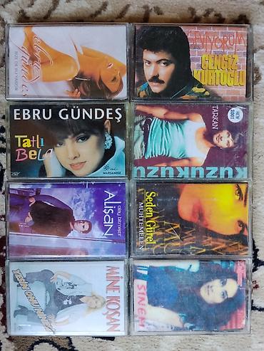 Türk estradasının klassik albomlarından ibarət kaset kolleksiyası