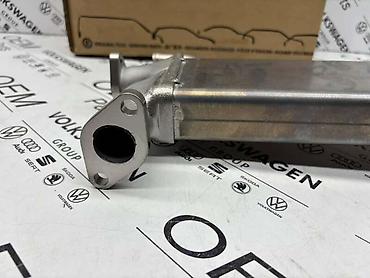 pumpa za dizel: HLADNJAK EGR-A BEZ EGR VENTILA ZA AUDI A4, A5, A6 . - 03L 131 511 Q — 4