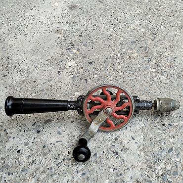 elektro mişar: Əl ilə işləyən dişli quruluşlu vint açarlı mexaniki drel (hand drill) — 1