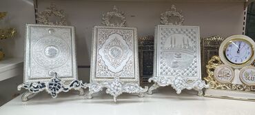 Dini kitablar: .Demir quran qablari 80 manatdan baslayir. Plastik quran qablâri 50 — 20