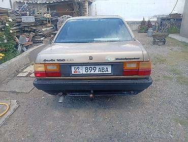 аудио касеты: Audi 100: 1984 г., 1.8 л, Механика, Бензин, Седан — 2