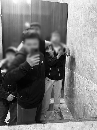 работа в склад: Ищем работу 3 человека школьника грузчик,продавец и любая работа — 1