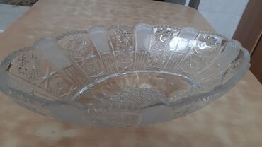 алюминиевая посуда: Продаю сов. хрусталь, витрин. хран.,, ваза овал.форма,дл.37см, шир