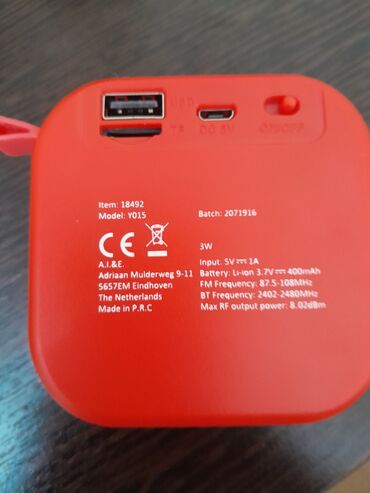 capture card: Yeni Kolonka, Növ - Portativ, rəng - Qara