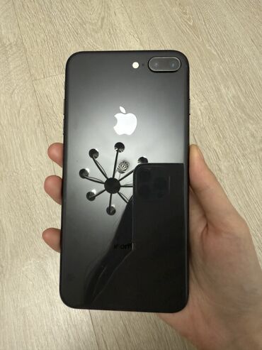 Apple iPhone: IPhone 8 Plus, Б/у, 64 ГБ, Space Gray, Зарядное устройство, Защитное стекло, Чехол, 70 %