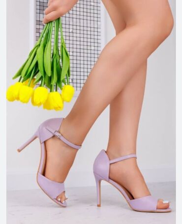 обувь женская 40: Коженые натуральные босоножки 40 размер. Турецкие. бренд ECEnin butigi