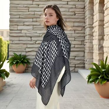 Šalovi: Ženski šal Dimenzije 178x73cm Cena 1600din Poručuje se,isporuka za — 12