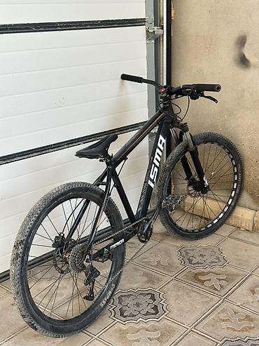 Dağ velosipedləri: İSMA dağ velosipedi - Çərçivə: alüminium, hardtail dizayn - Təkərlər — 8