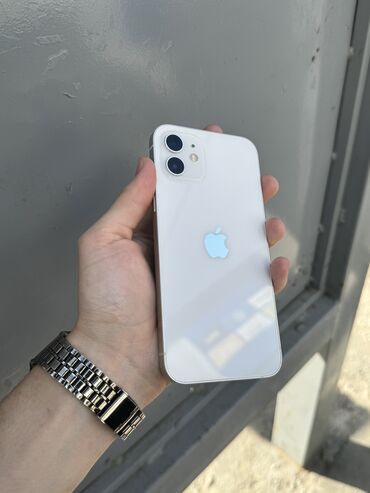 Apple iPhone: IPhone 12, Б/у, 64 ГБ, Белый, Чехол, Коробка, 78 %