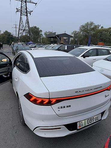byd qin plus салон: BYD Qin: 2022 г., Автомат, Гибрид, Седан — 2