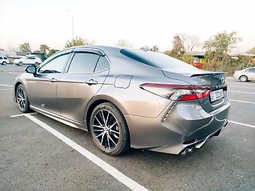 2022: Toyota Camry: 2022 г., 2.5 л, Автомат, Гибрид, Седан — 5
