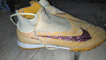 сороконожка кроссовки: Продаются футбольные сороконожки nike phantom gx в жёлтом расцветке.42