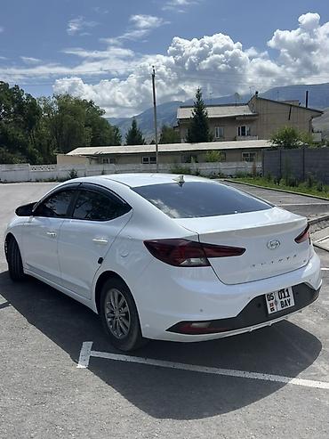385 55: Hyundai Elantra: 2018 г., 1.6 л, Автомат, Бензин, Седан — 3