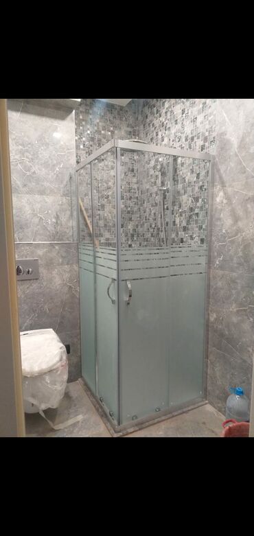 Duş kabinaları, arakəsmələr: Yeni Arakəsmə, Düzbucaqlı, Pulsuz çatdırılma — 29