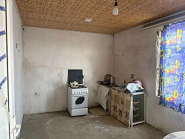 Həyət evləri və villaların satışı: Satılır: həyət evi - Plan: geniş zal, ayrıca yataq otaqları, mətbəx — 6